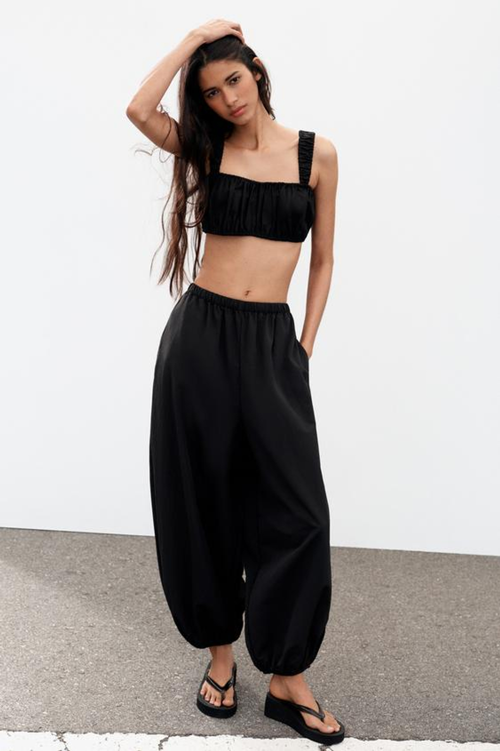 ZARA НЕЙЛОНОВЫЕ БРЮКИ-БОМБЕРЫ, ЧЕРНЫЙ