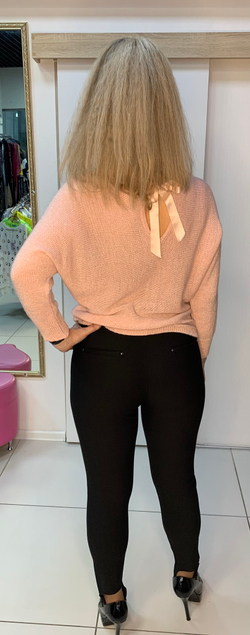 Черные брюки-лосины со штрипками