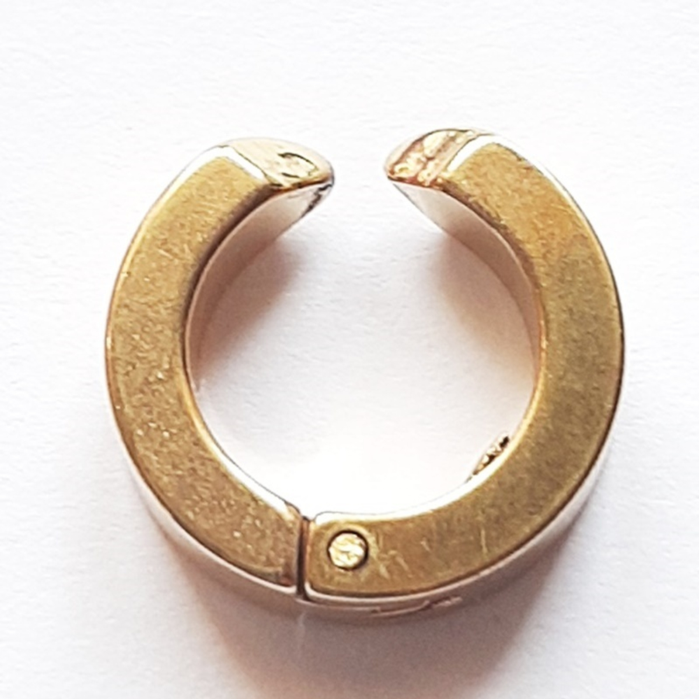 Кольцо обманка клипса для имитации пирсинга ушей без прокола. Медицинская сталь, золотое анодирование. Цена за 1 штуку!