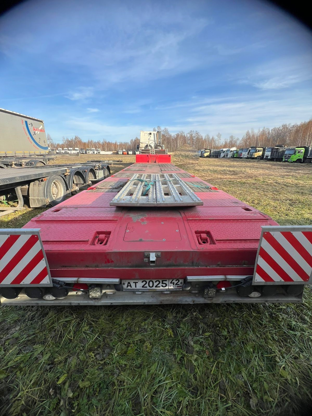 Ютерборг 9852* Полуприцеп тяжеловоз 3 оси 985234 (Раздвижной)