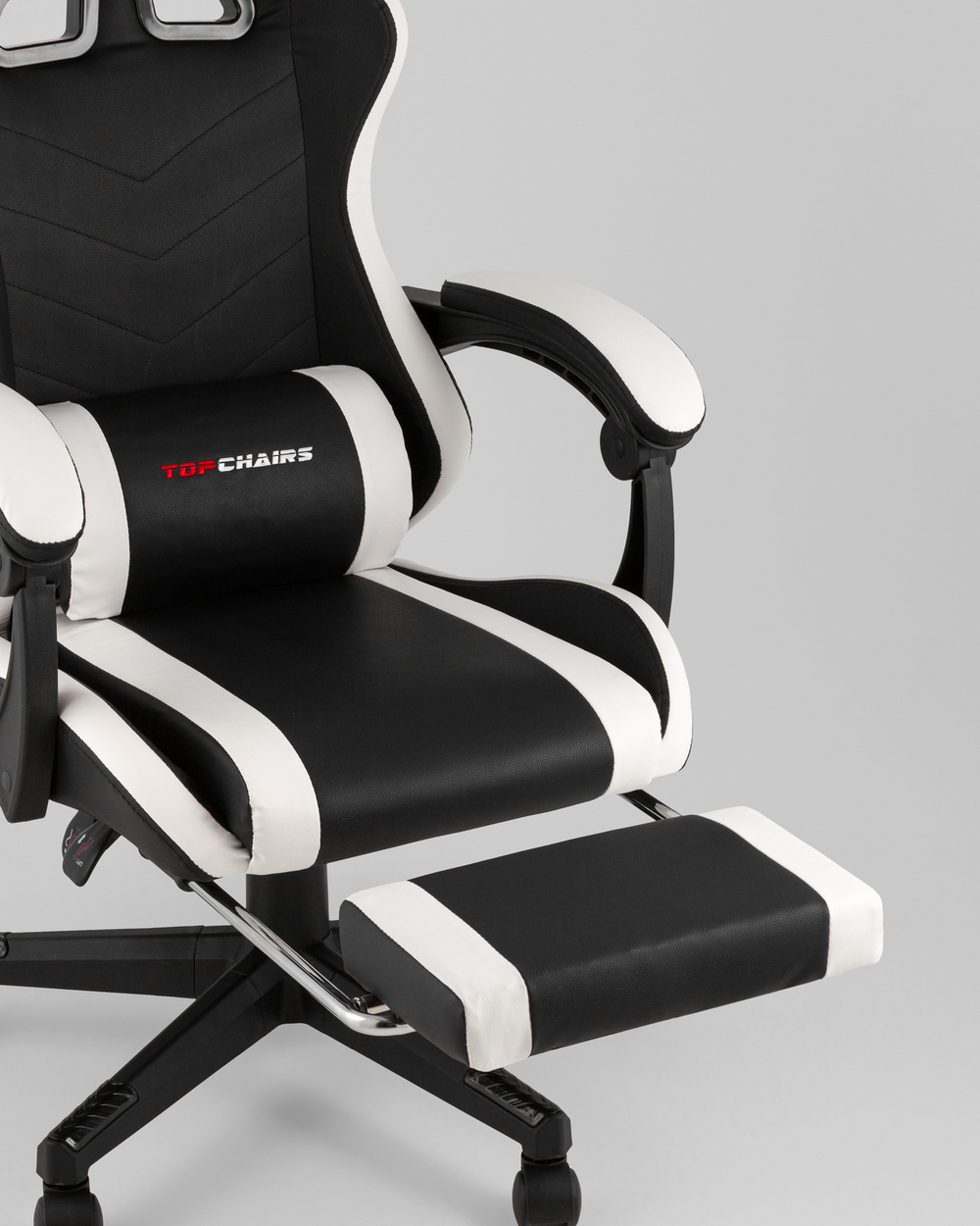 Кресло спортивное TopChairs Prophet с оттоманкой черно-белый