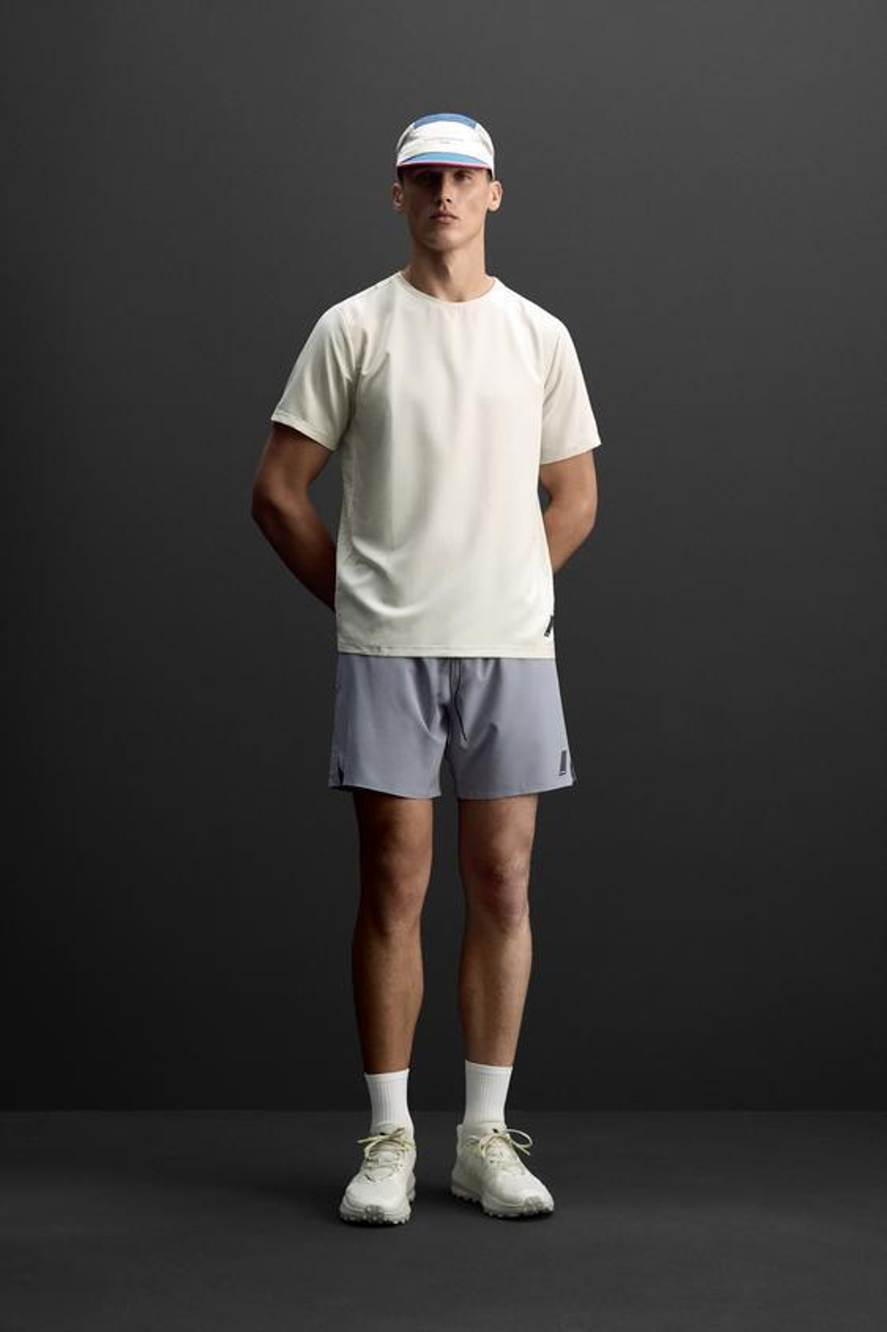 ZARA ЛЕГКАЯ СПОРТИВНАЯ ФУТБОЛКА, ЭКРЮ