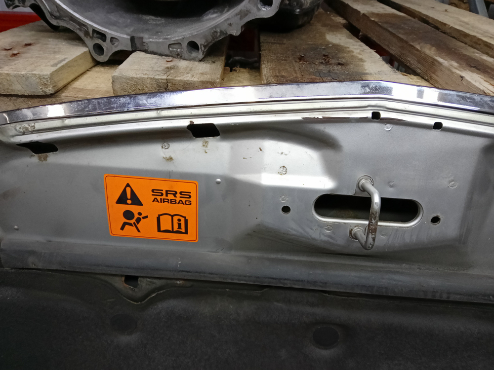Капот на Honda Accord 7