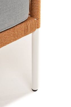 "Канны" диван 2-местный плетеный из роупа, каркас алюминий светло-серый (RAL7035) муар, роуп оранжевый меланж круглый, ткань светло-серая