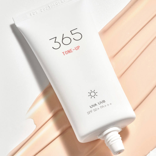 Round Lab 365 Tone Up SPF50+ PA+++ тонирующий солнцезащитный крем на основе физических UV фильтров