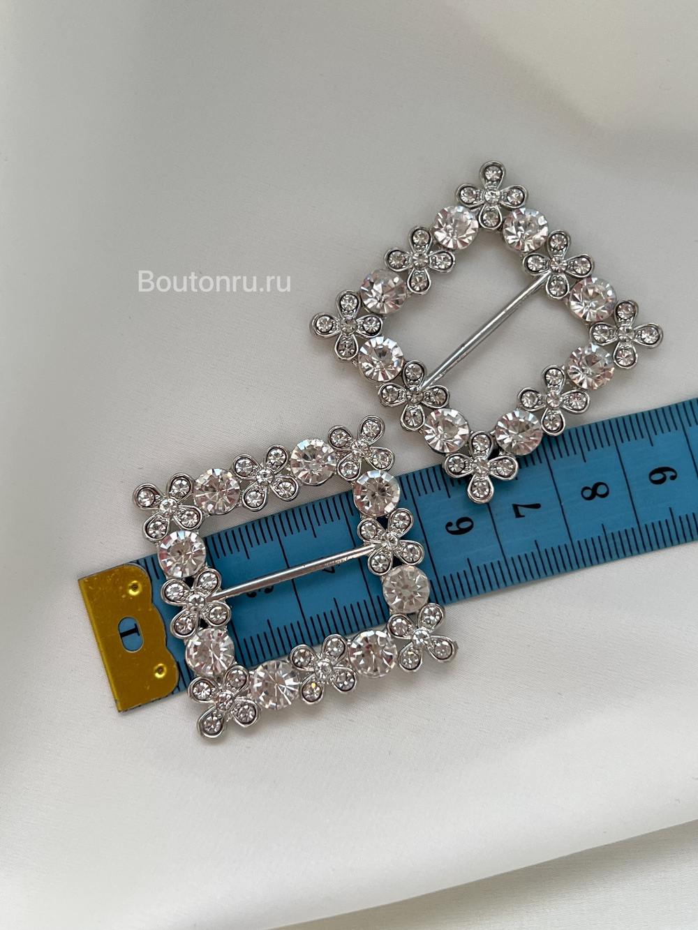 Пряжка квадратная стразы