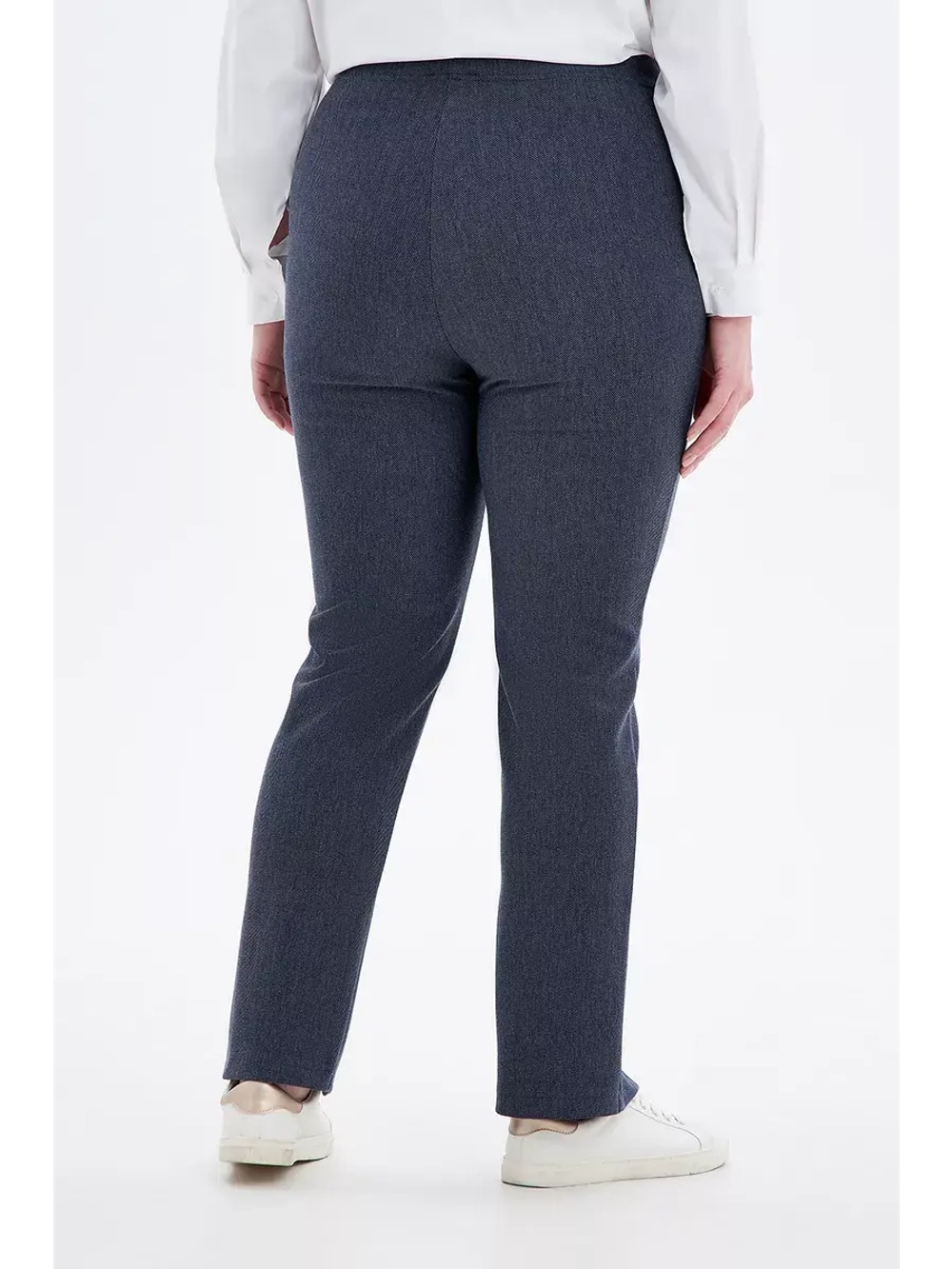 Брюки в офис с разрезом