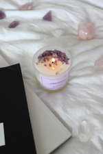 Ароматическая свеча с натуральным камнем " Аметист" и ароматом " Лаванда & Ваниль" 80мл