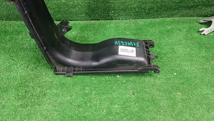 Резонатор воздушного фильтра BMW X5 F15 X6 F16 (2013-2018)