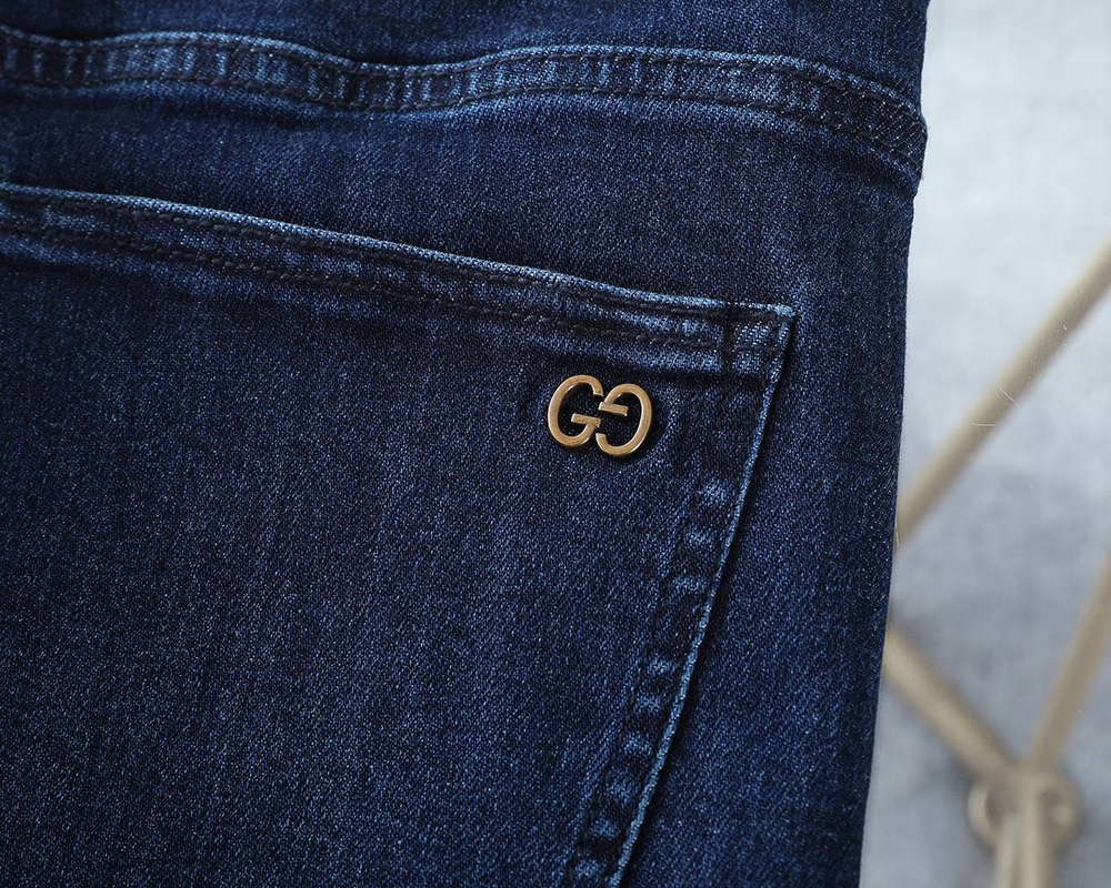 Джинсы Gucci
