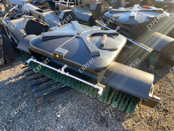 Щетка дорожная на Телескопический мини-погрузчик JCB