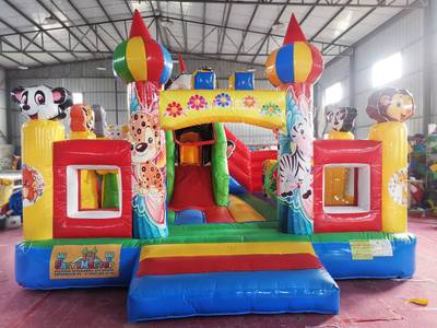 Коммерческий надувной батут "Волшебное царство", 6x5x4 м.