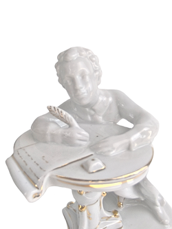 Фарфоровая статуэтка "Юный Пушкин" ЛФЗ