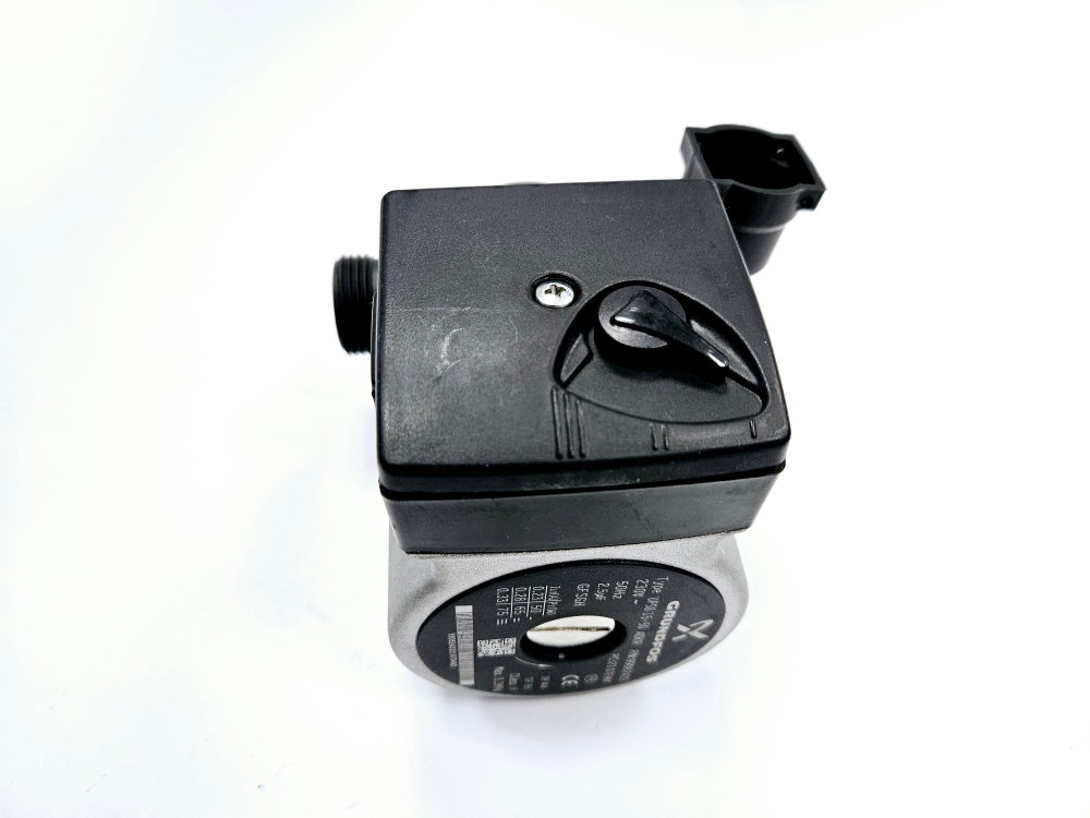 Циркуляционный насос (GRUNDFOS UPSO15-50) для BOSCH Gaz 4000W (24кВт) (арт. 87161431160)