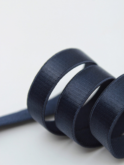 Резинка бретелечная темно-синяя глянцевая ширина 12 мм