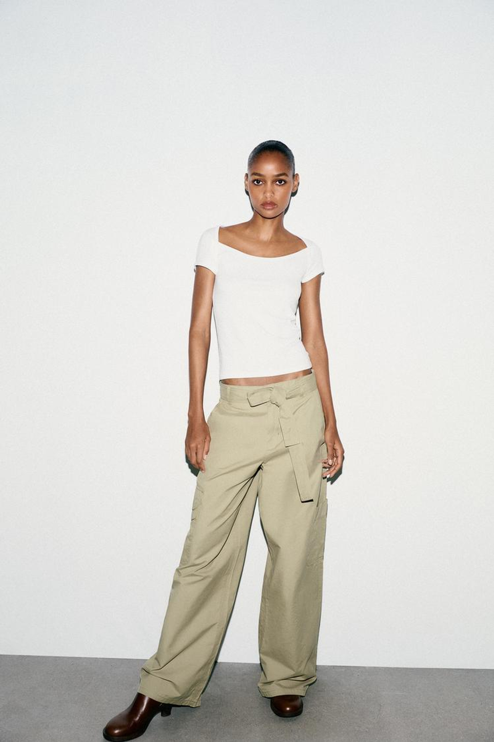 ZARA ФУТБОЛКА С КВАДРАТНЫМ ВЫРЕЗОМ, БЕЛЫЙ