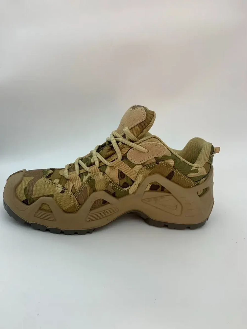 Кроссовки треккинговые