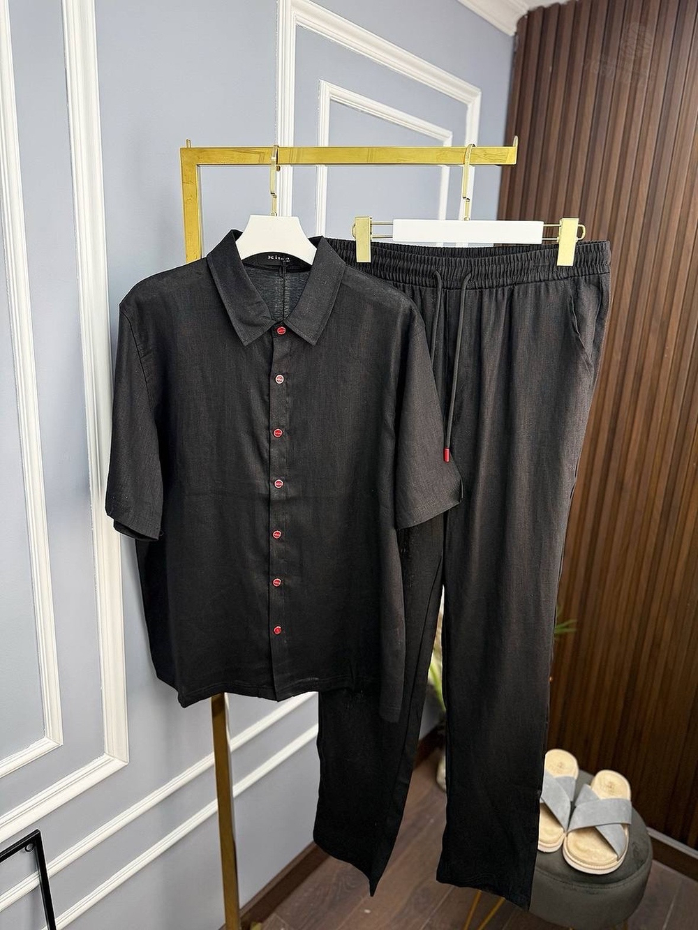 Льняной костюм Kiton