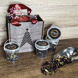 Подарочный набор премиум чая 4 штуки в подарочном деревянном пакете с логотипом