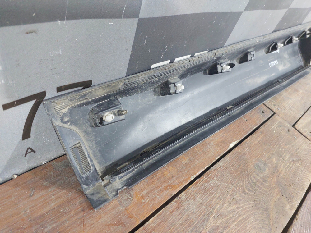 Накладка двери передней правой Skoda Kodiaq 16-нв Б/У Оригинал 565854940