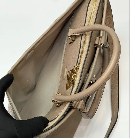 Сумка Louis Vuitton Trianon MM бежевый