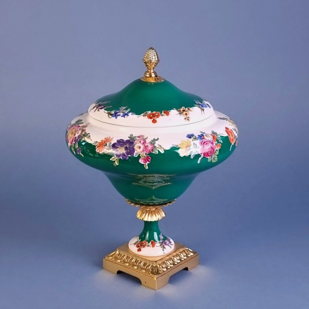 Вазочка-бонбоньерка