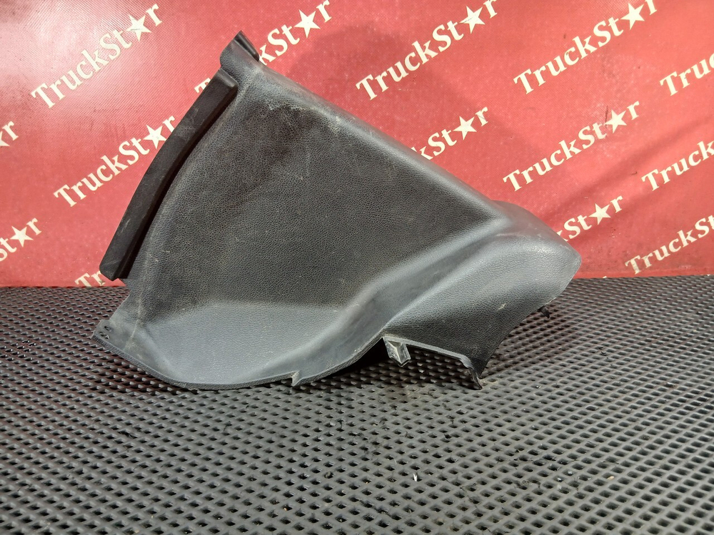 Кожух рулевой колонки нижняя часть