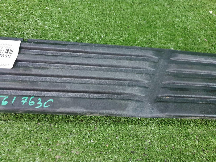 Накладка порога правая Lexus LX 3 (2007-2023)