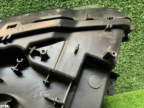 Фара правая Geely Tugella (2019-2024) LED