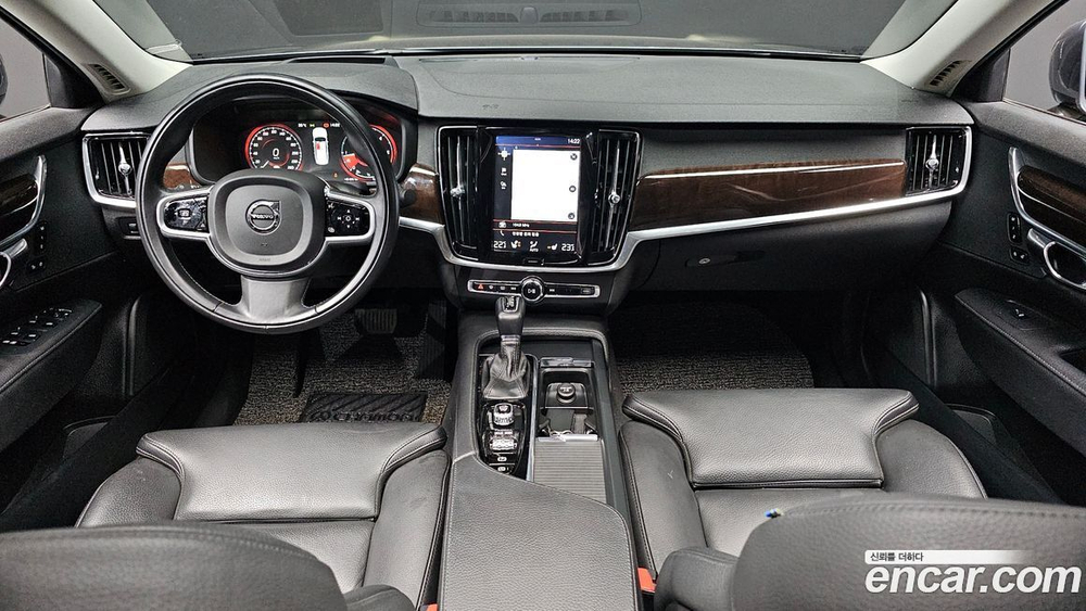 Volvo S90 D5 AWD Momentum (12.2019)
