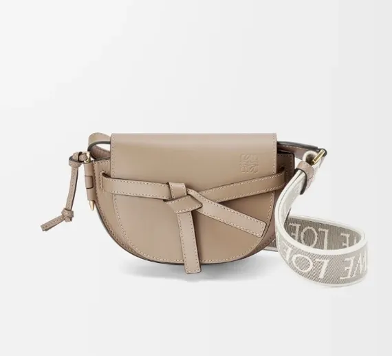 Кожаная сумка Loewe Gate кремовый