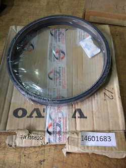 Сальник 14601683 дуокон Volvo оригинал EC140-EC220