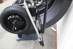 EG Линейка для автоматического определения и ввода параметров ширины диска.