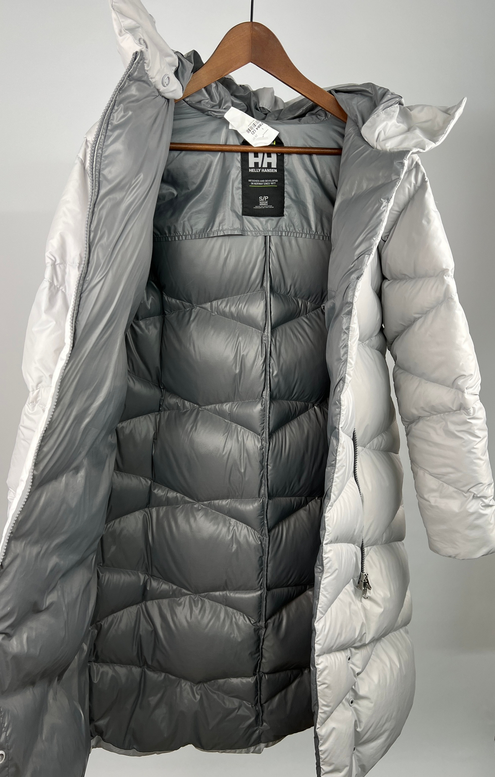 Пуховик Helly Hansen