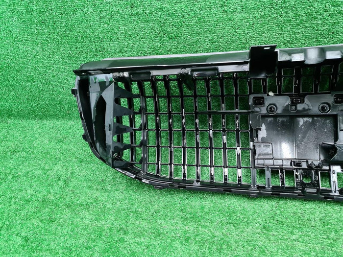 Решетка радиатора Mercedes GLS X167 19-23 Maybach