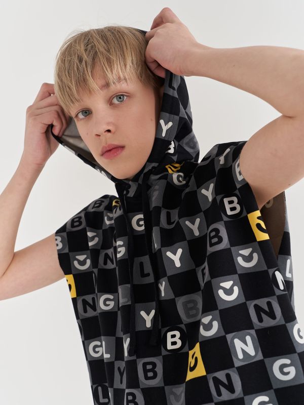 Футболка с капюшоном 