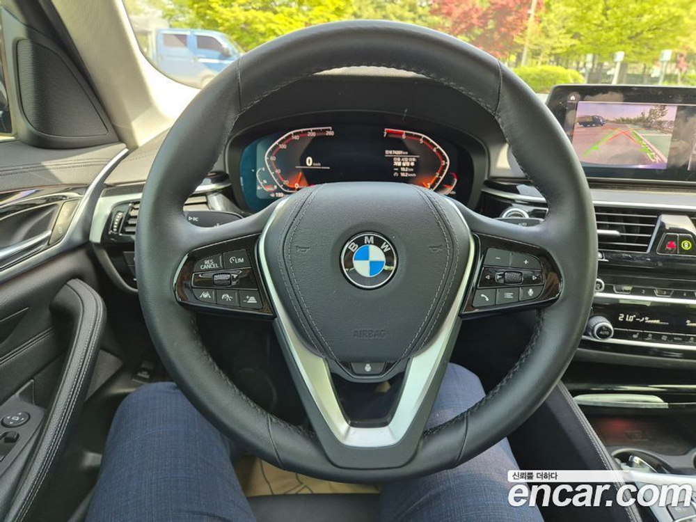 BMW 5 Series (G30) 520i Luxury (02.2020)