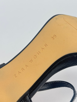 Босоножки Zara