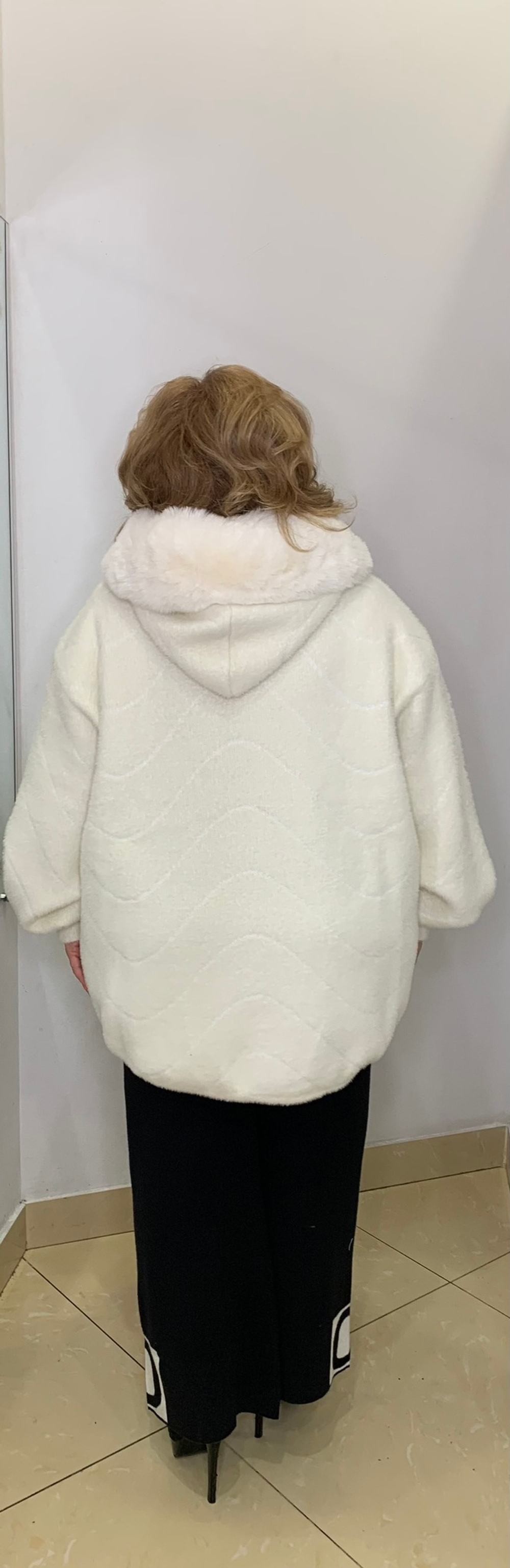 Теплый жакет-куртка из альпака с капюшоном