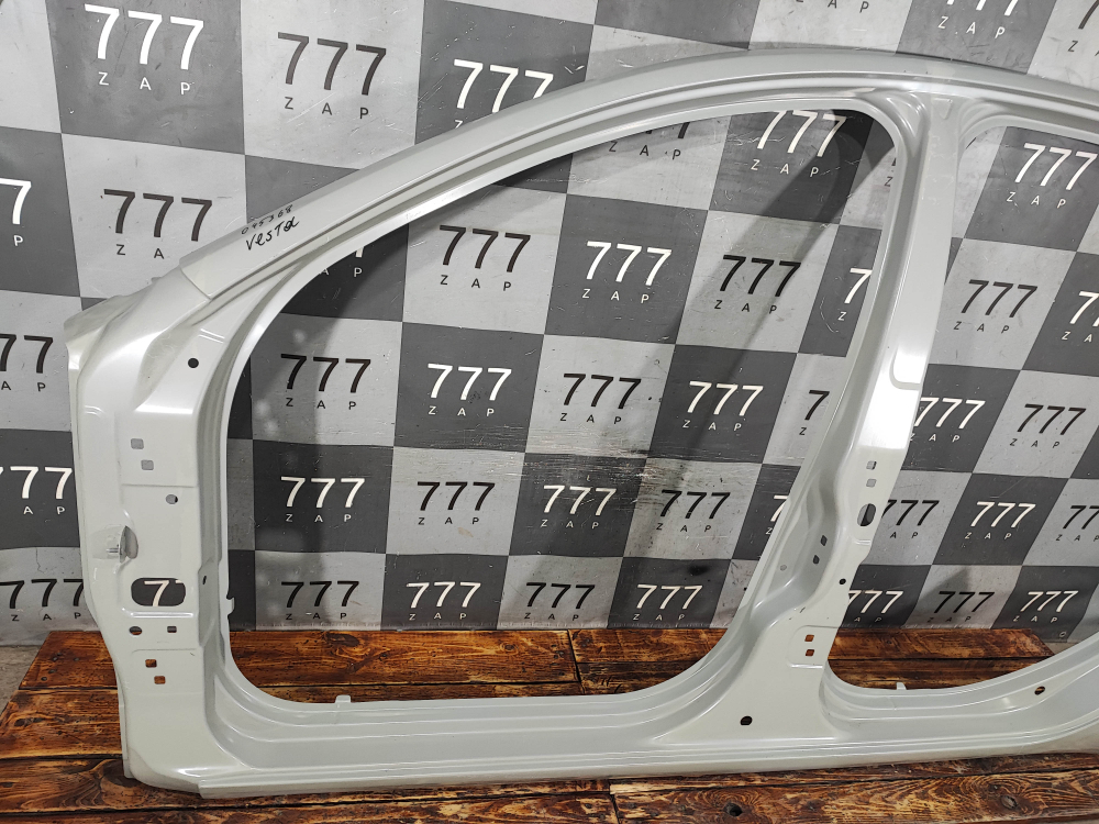 Боковина левая LADA Vesta 15-нв Новая Оригинал 8450039441