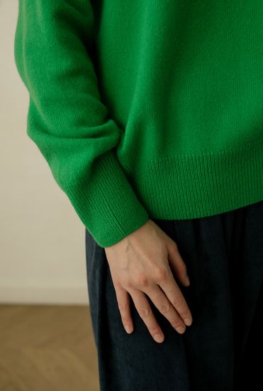 Джемпер Л.Т., 100% шерсть ягнёнка, цвет зеленый.
