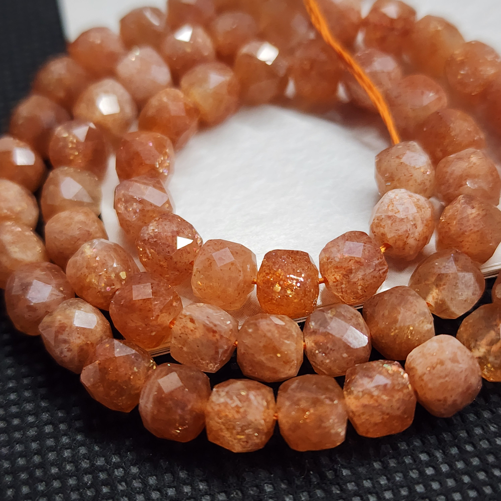 Солнечный камень природный, бусина куб, огранка, 6.2мм