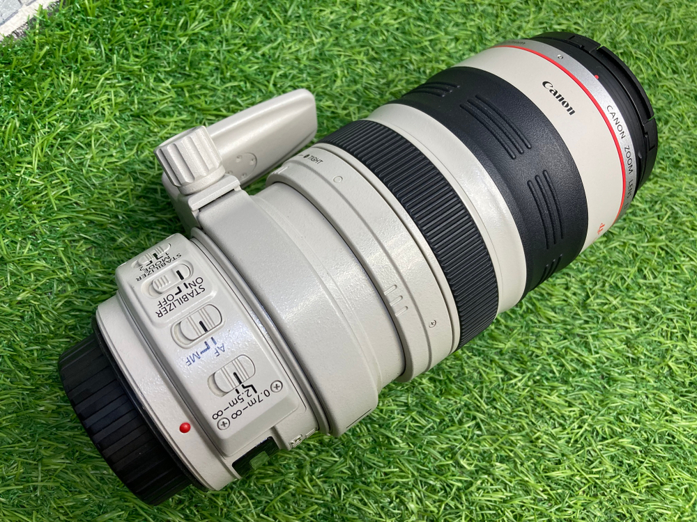 Canon EF 28-300mm 3.5-5.6L IS USM