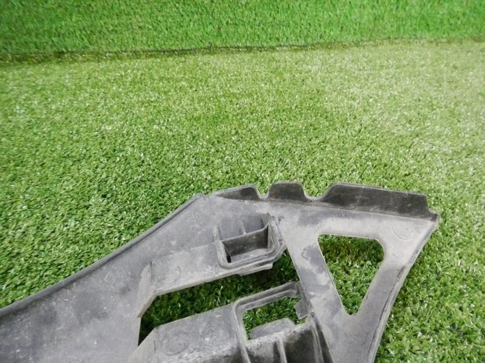 Кронштейн переднего бампера правый Mercedes S W222 (2013-2017)