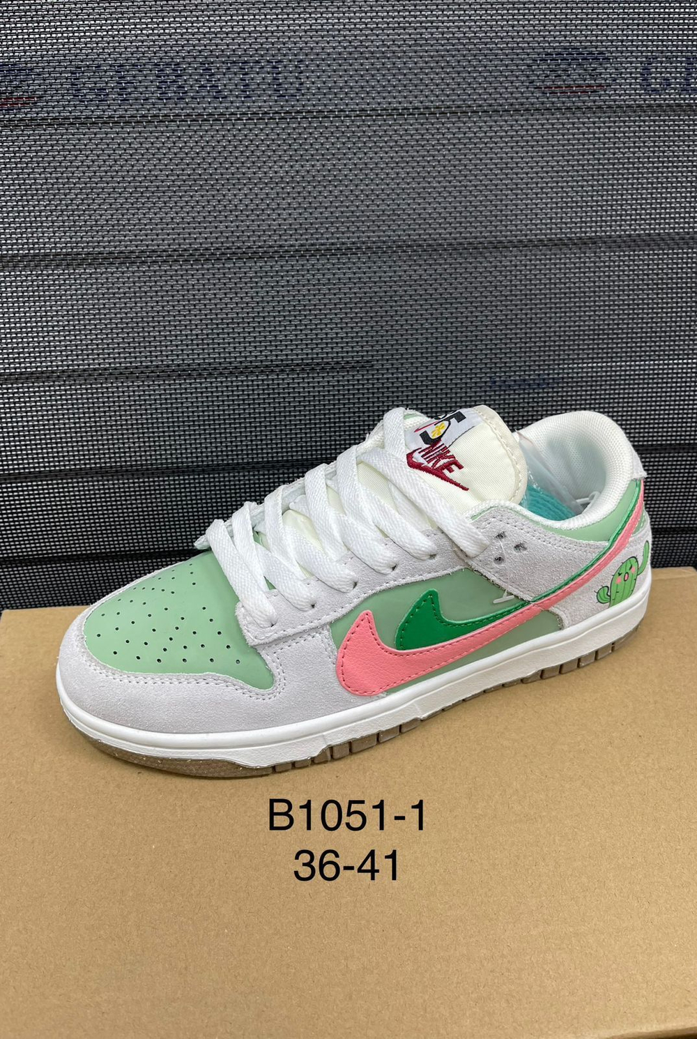 Кроссовки по 8 пар (36-41)р. / B1051/1