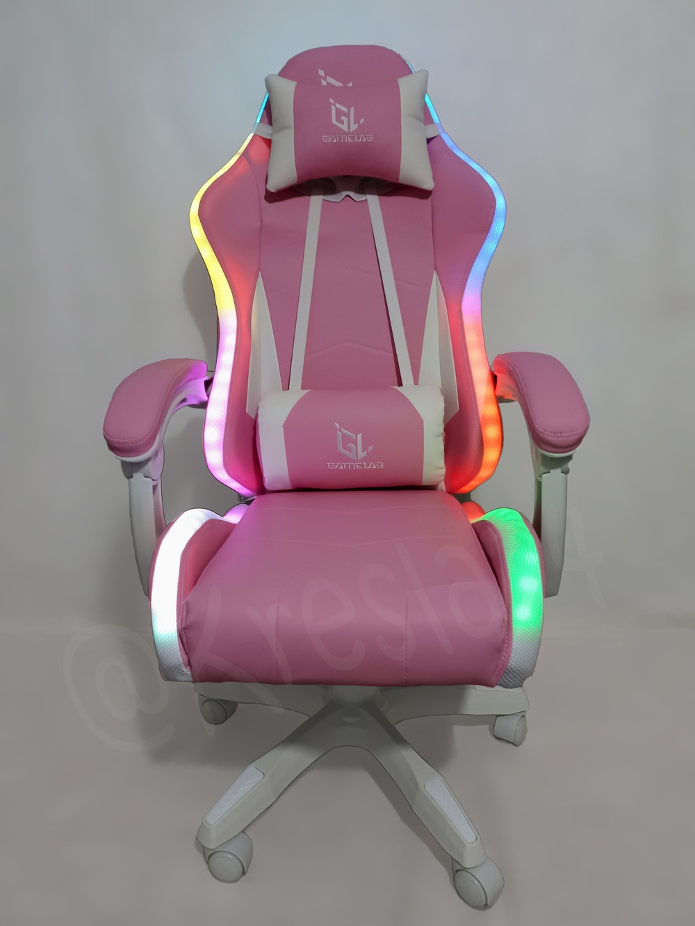Геймерское кресло с RGB подсветкой розовое