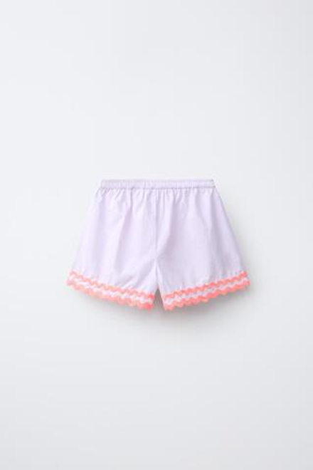 ZARA Х CASA LAWA ШОРТЫ ИЗ ПОПЛИНА С ВОЛНИСТЫМ КРАЕМ, СВЕТЛАЯ МАЛЬВА