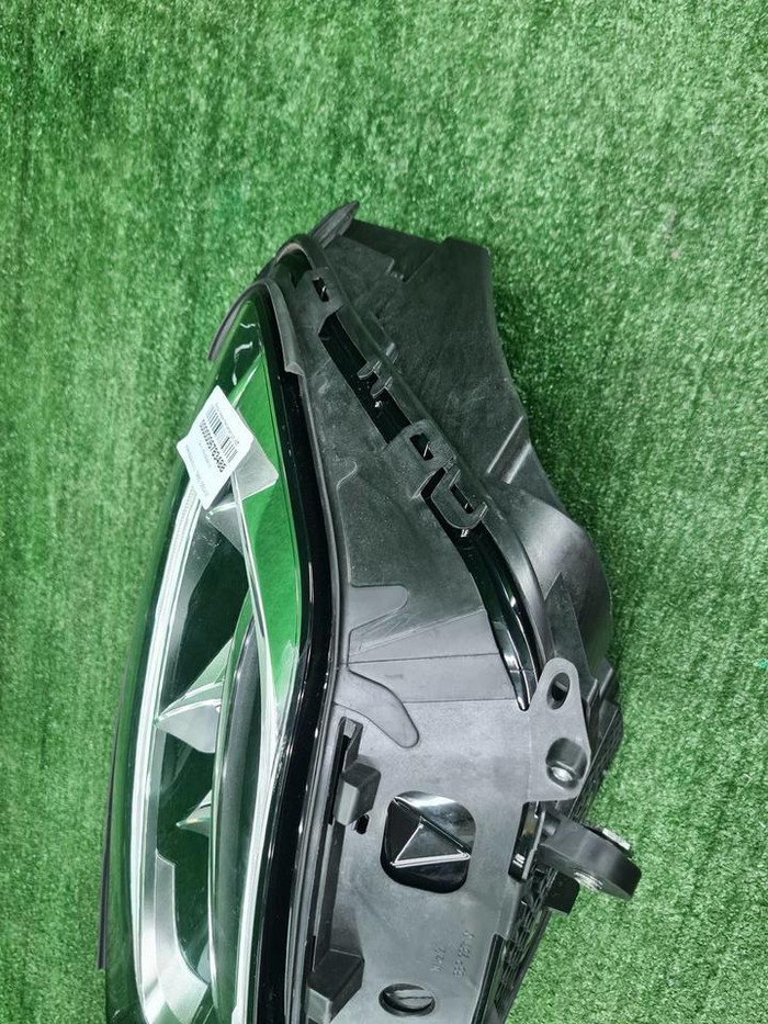 Фара левая Mercedes GLC X253 (2019-2022) LED