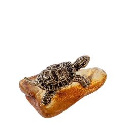 Народные промыслы AM- 613 Фигурка «Черепаха Гримхильда» (латунь, янтарь)