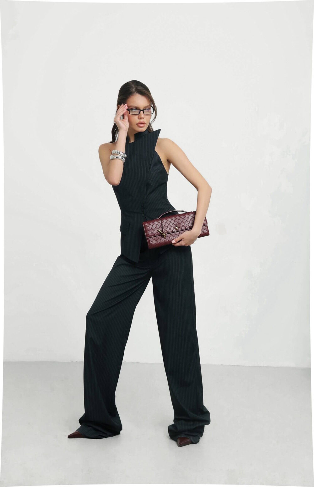 Классический жилет в полоску, Серый